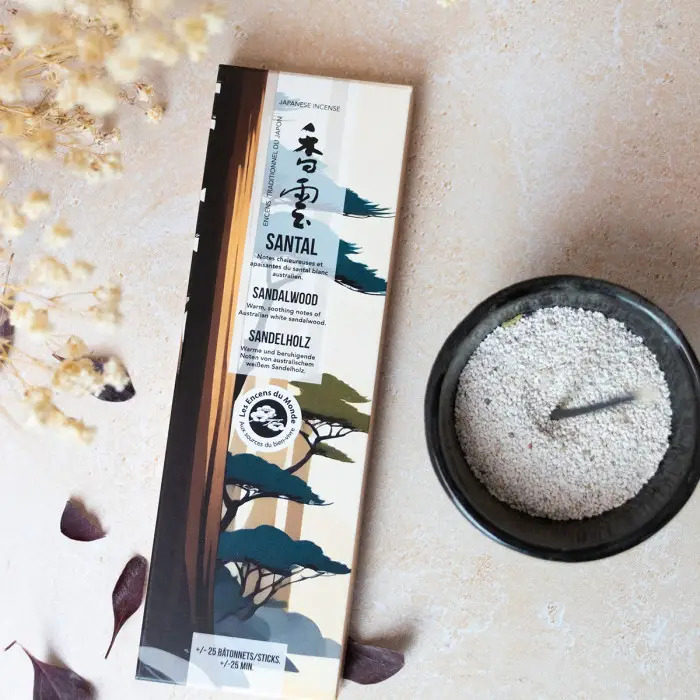 Tradícionális japán füstölőpálcika, kevés füsttel - meleg, fás illat - ellazulás, stresszoldás, nyugalom